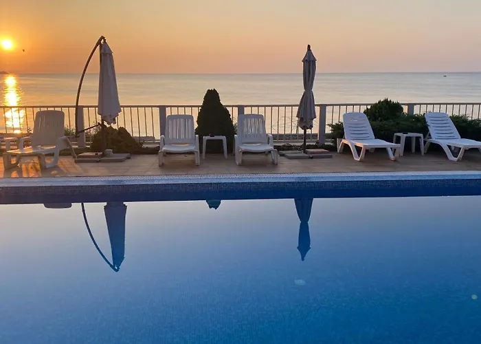 アパート Bellevue Beachfront Paradise