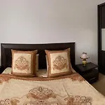 Apartment Bellevue Beachfront Paradise *