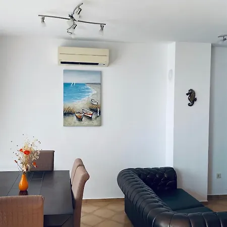 Apartment Bellevue Beachfront Paradise
