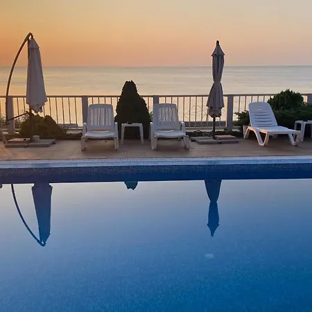 Appartement Bellevue Beachfront Paradise