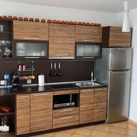 Bellevue Beachfront Paradise Apartment