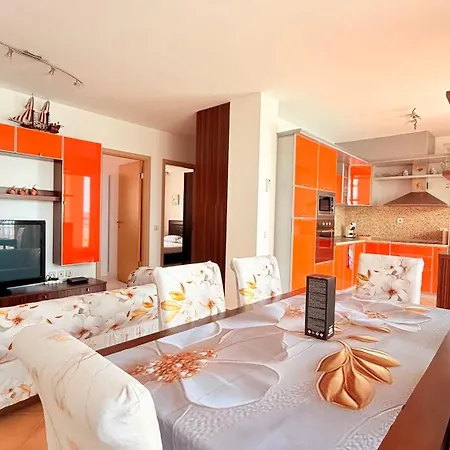 Bellevue Beachfront Paradise